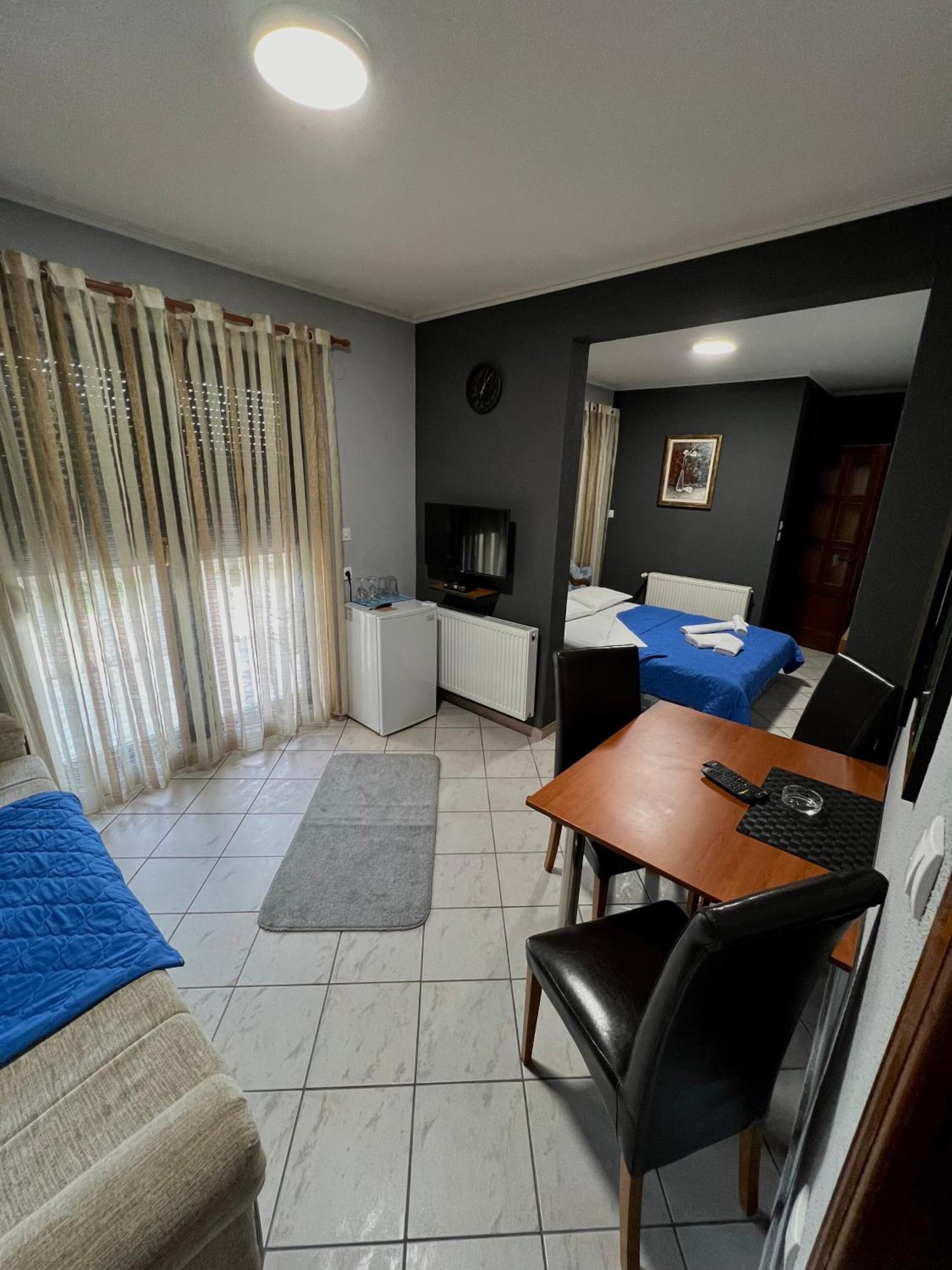 Motel Krstac Мойковац Екстер'єр фото