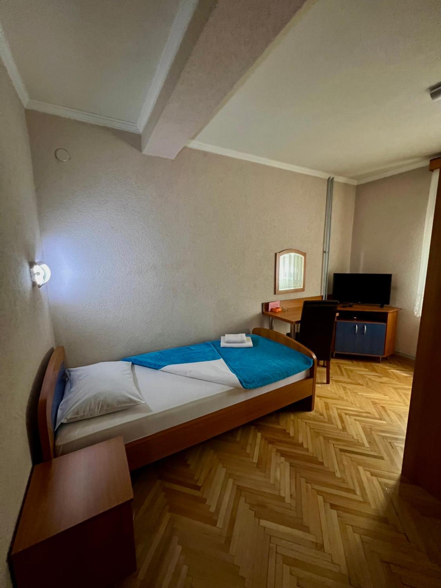 Motel Krstac Мойковац Екстер'єр фото