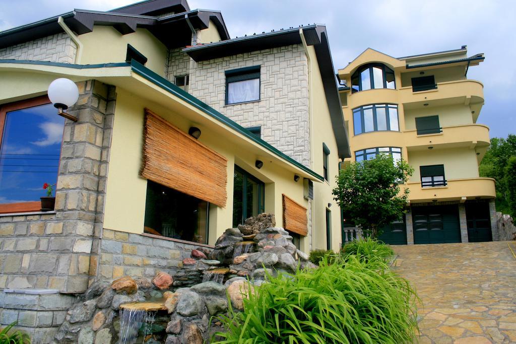 Motel Krstac Мойковац Екстер'єр фото