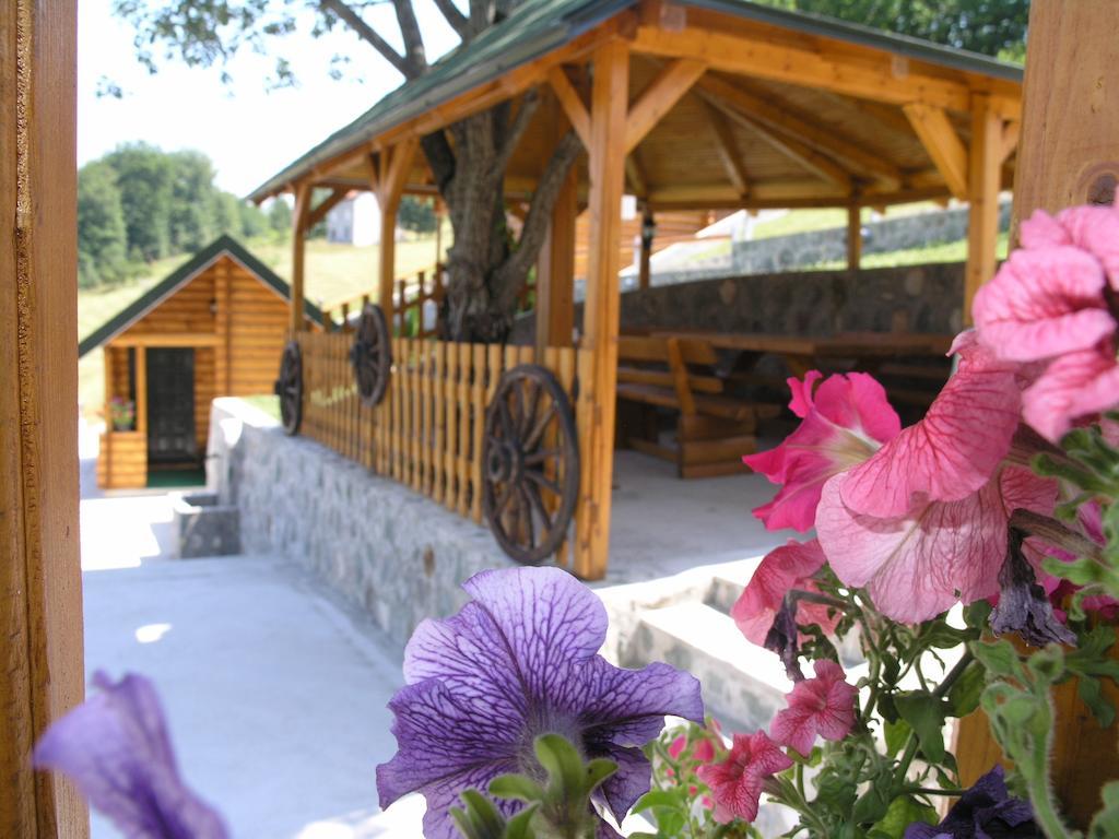 Motel Krstac Мойковац Екстер'єр фото