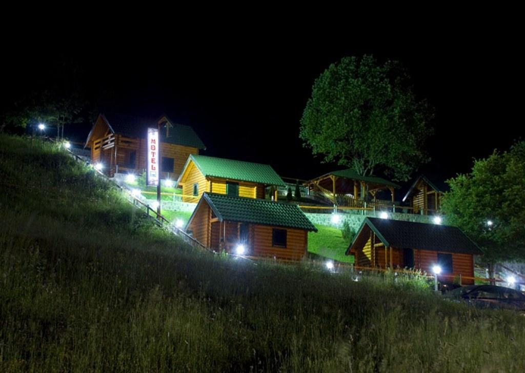 Motel Krstac Мойковац Екстер'єр фото